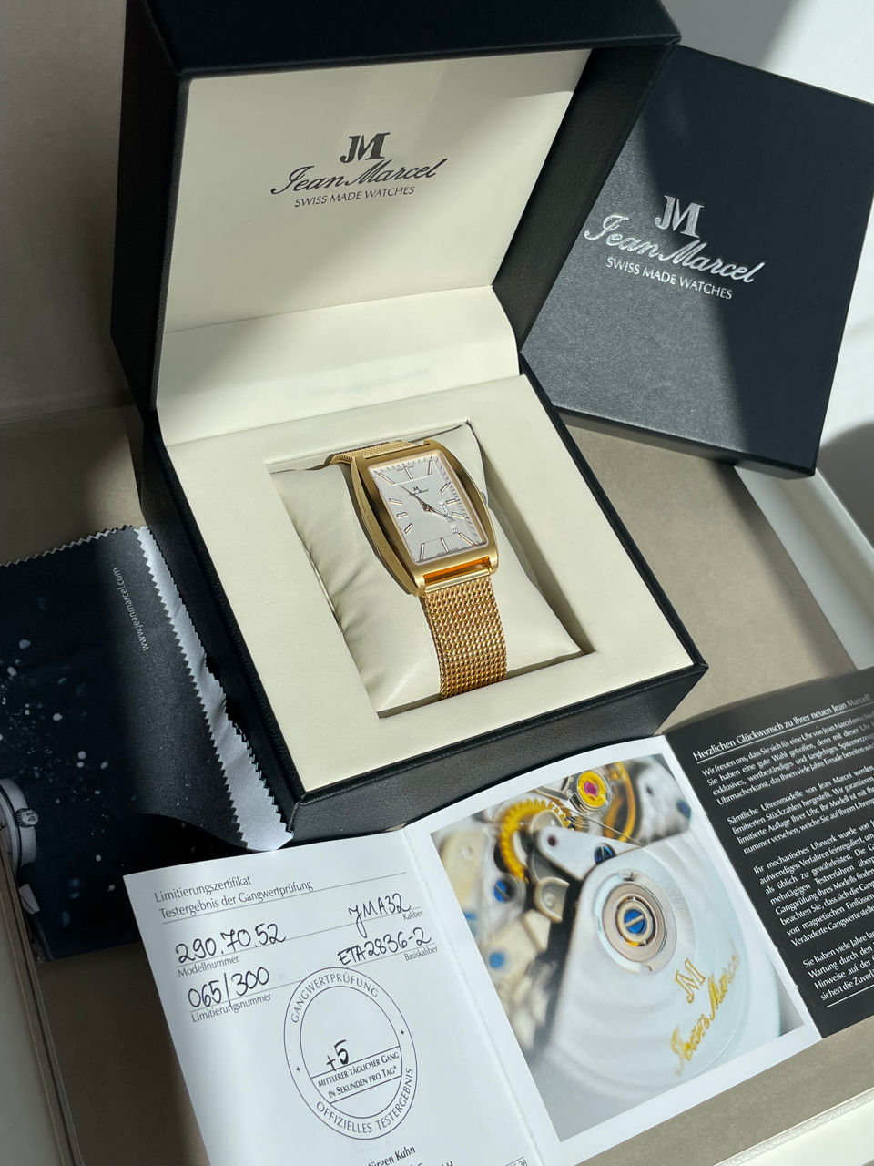 Original Swiss made Jean Marcel watch. фото 9