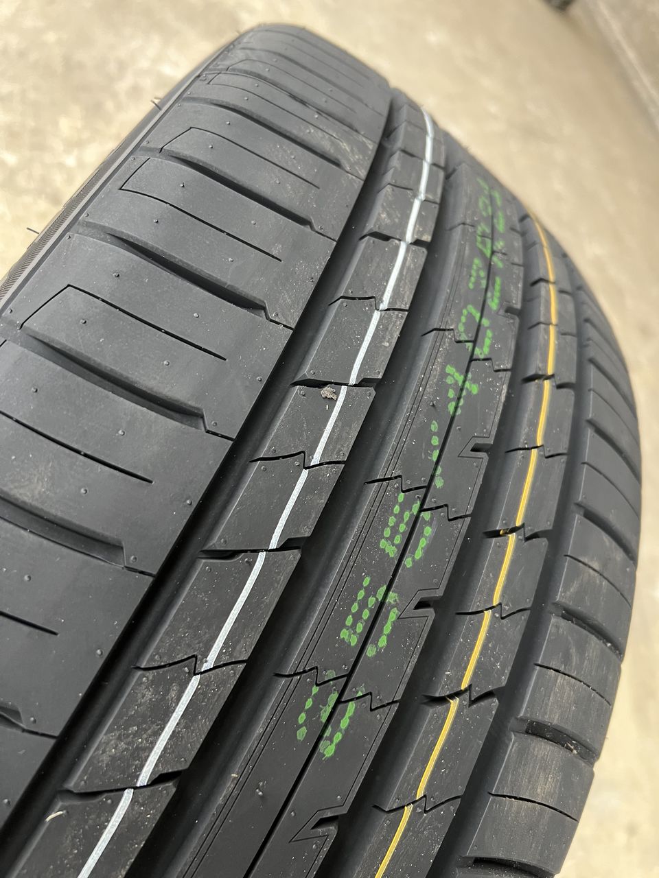 255/40 R21 Tracmax Xprivilo RS01/ Доставка, livrare toata Moldova foto 3