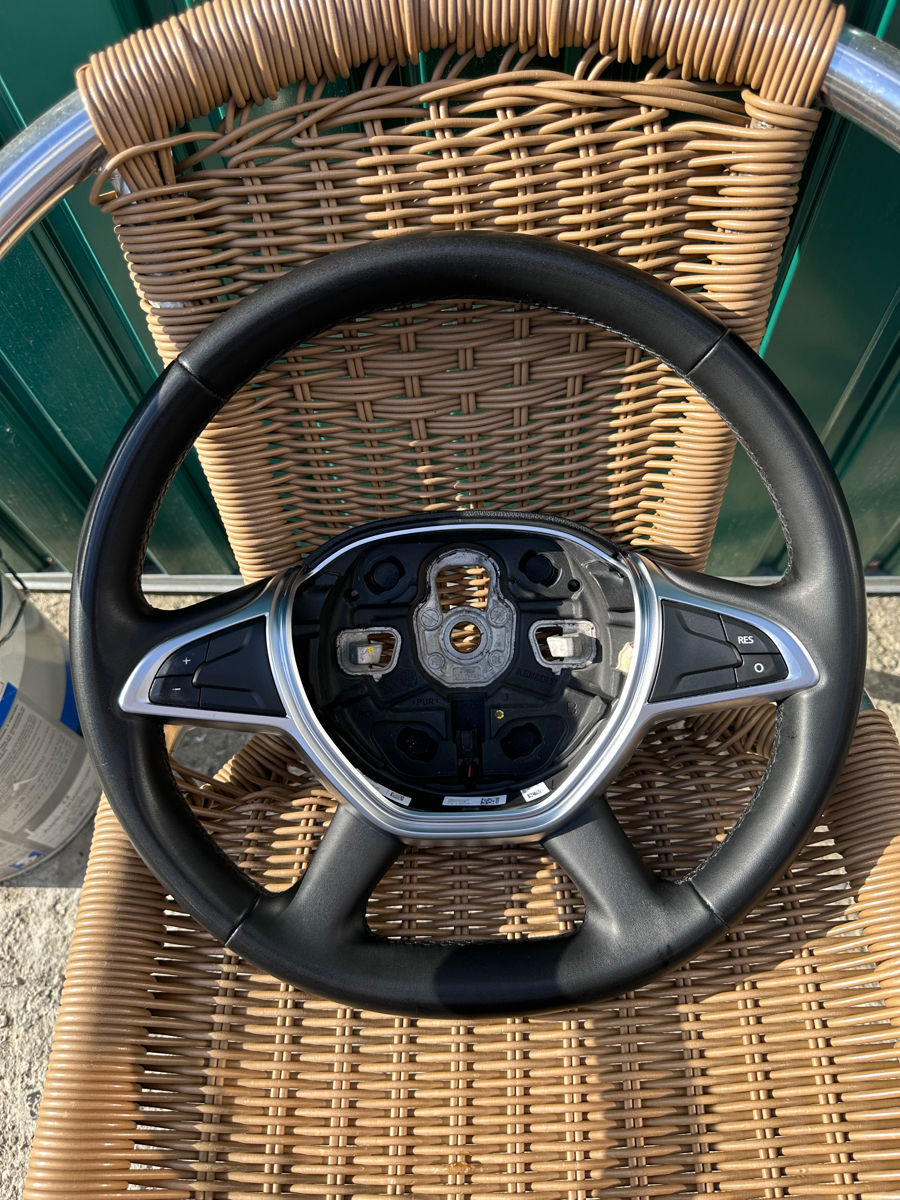Volan piele Dacia foto 0