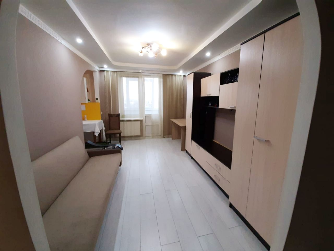 Proprietar Dau In Chirie Apartament Cu Odai Pentru O Familie Pe Termen