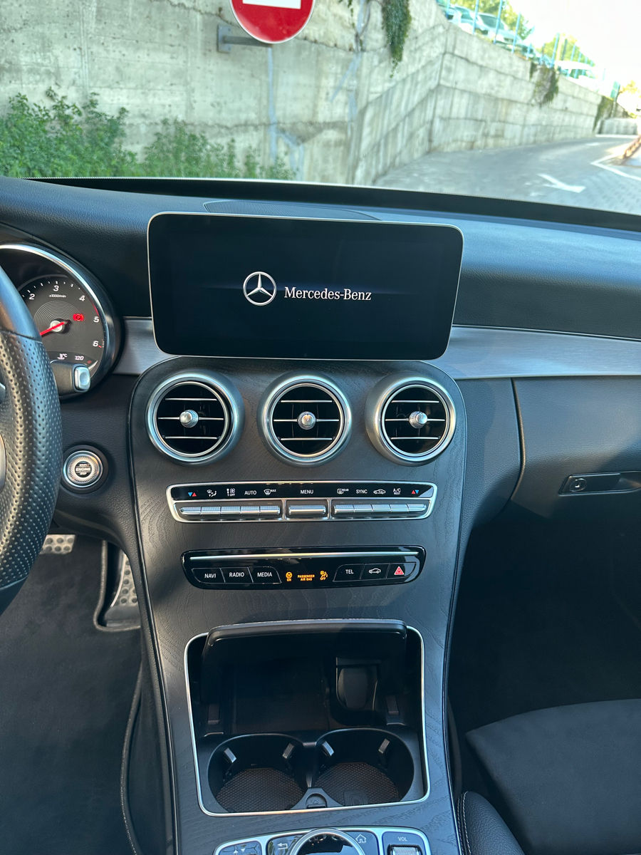 Mercedes C-Class foto 11