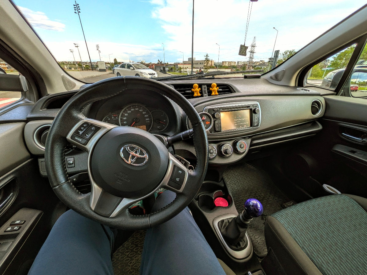Toyota Yaris foto 7