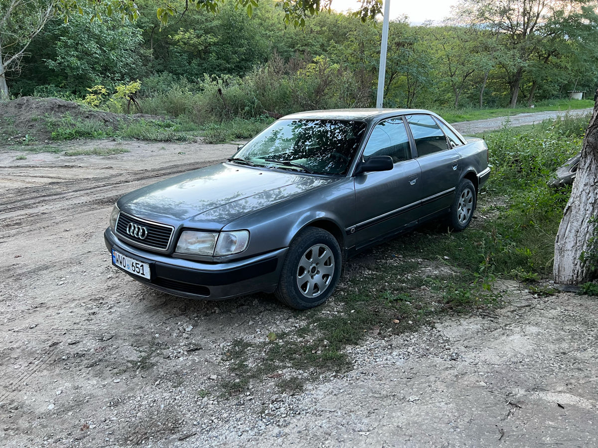 Audi 100 фото 7