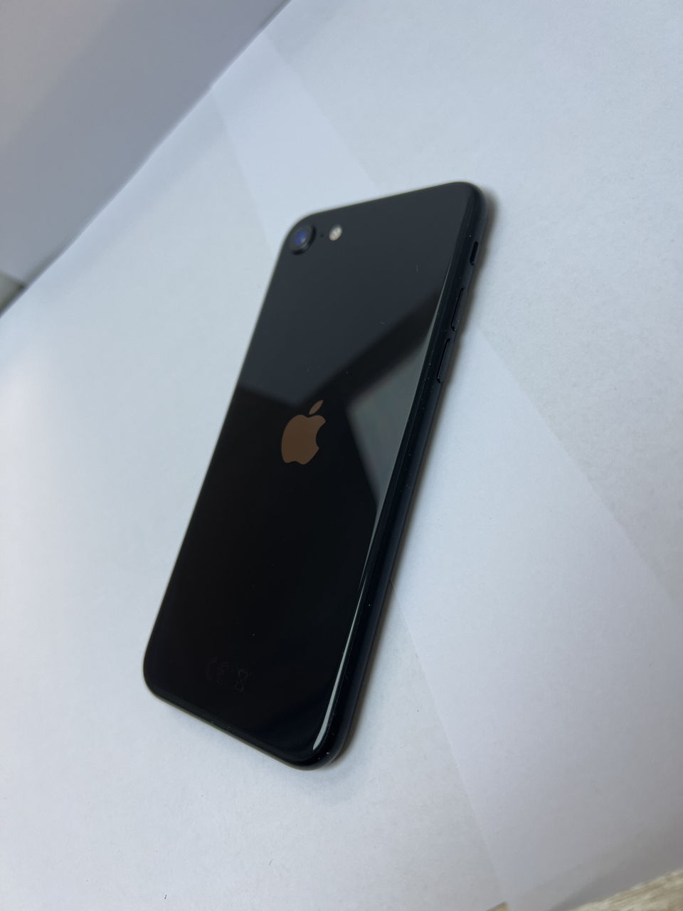 iPhone SE 64 Gb