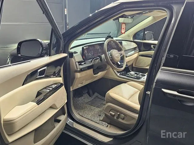 KIA Carnival фото 10