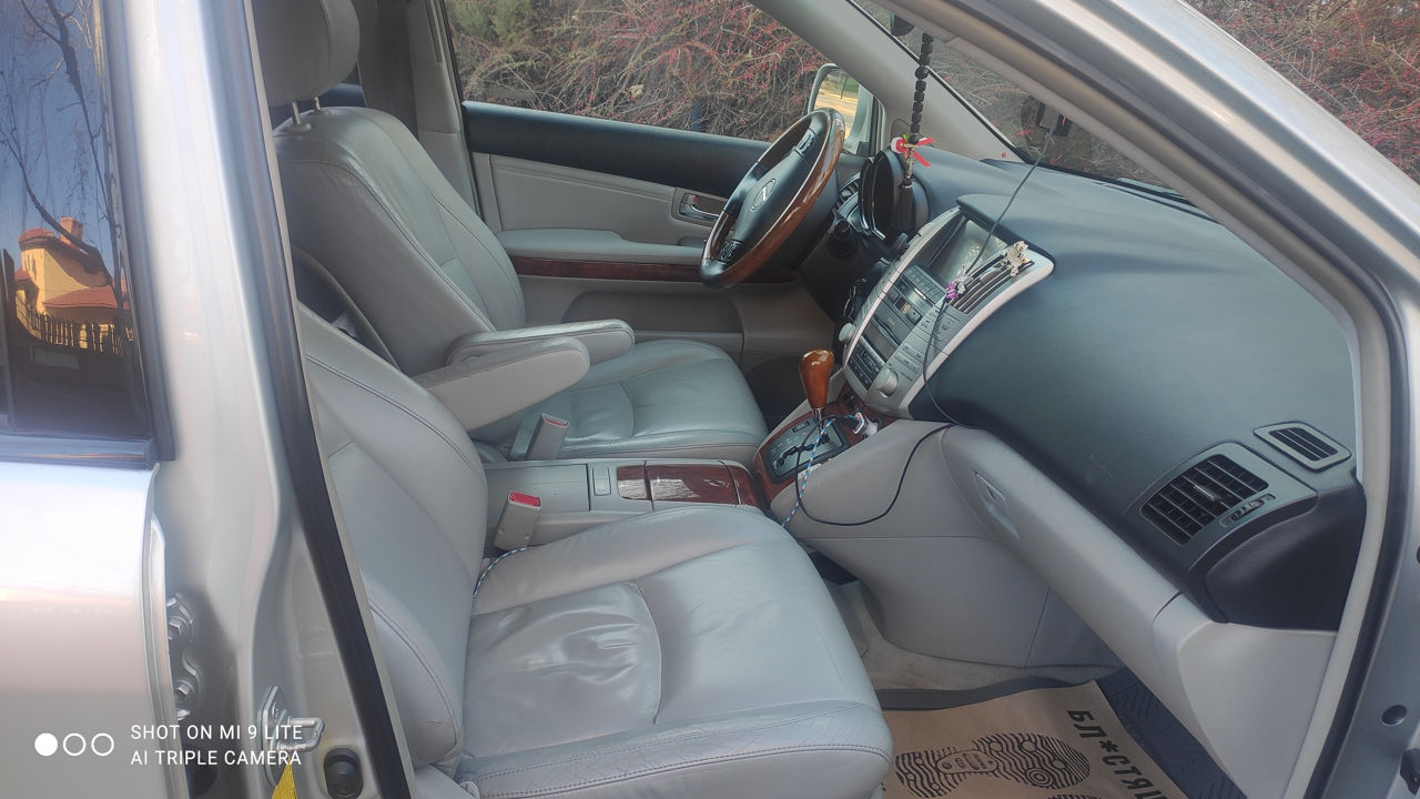 Lexus RX Series фото 7