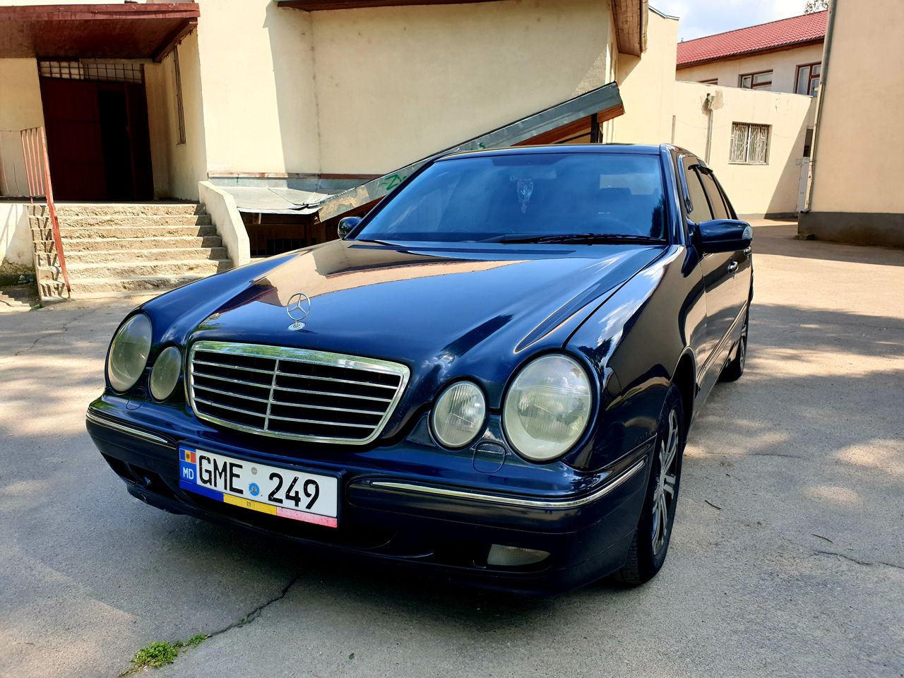 Mercedes E Class foto 1