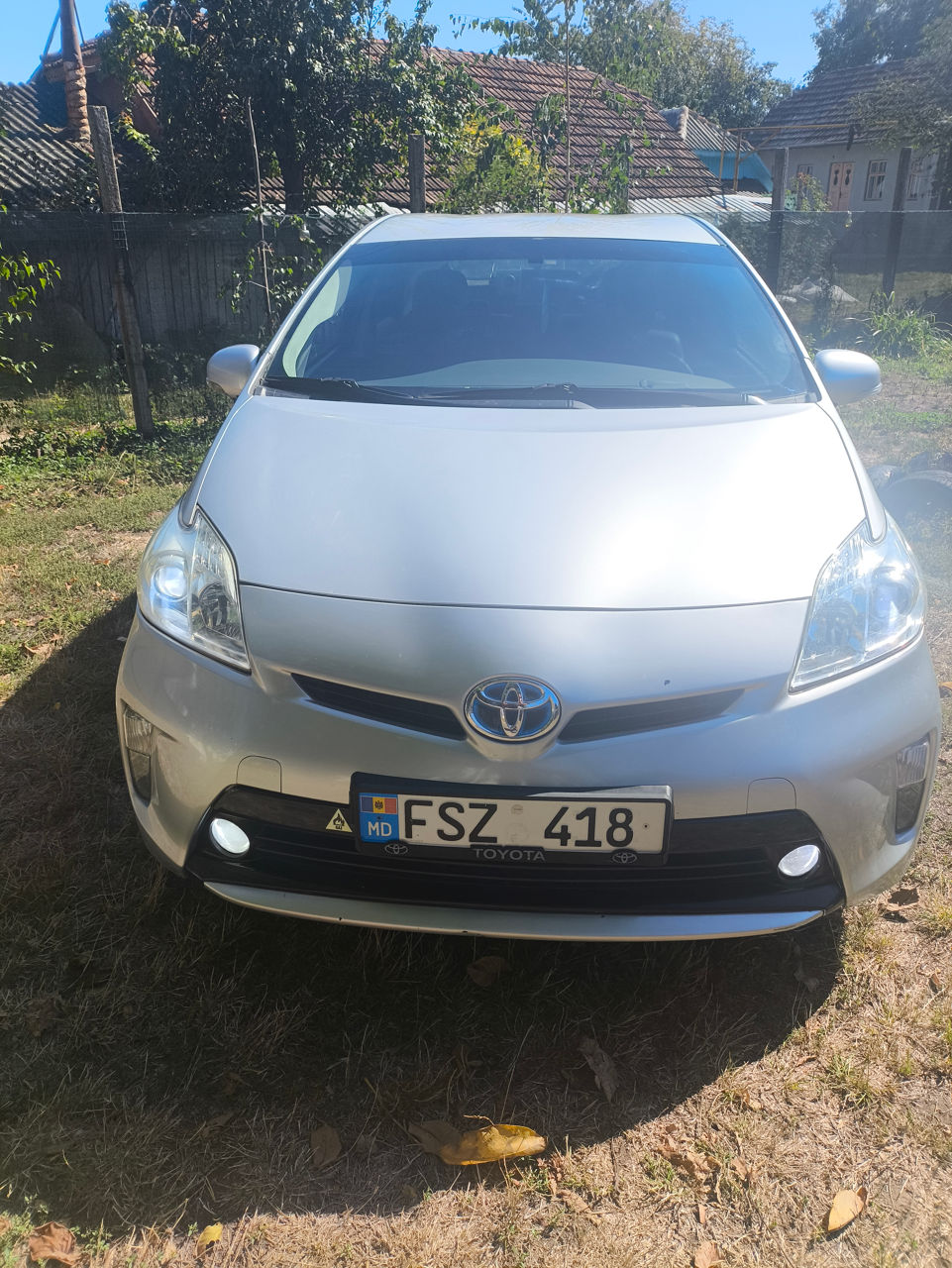 Toyota Prius 2014 г. с пробегом 332000 км, Газ / Бензин (метан), 6650 €
