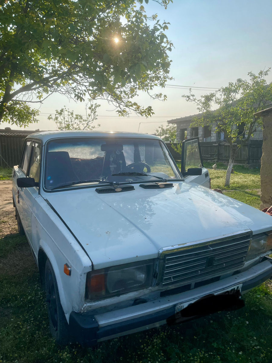 Lada / ВАЗ 2107 foto 1