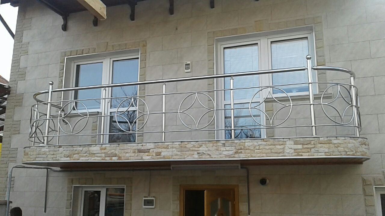 Перила из нержавейки , плексиглас и алюминия!!! balustrade din inox , plexiglas si aluminiu. фото 4