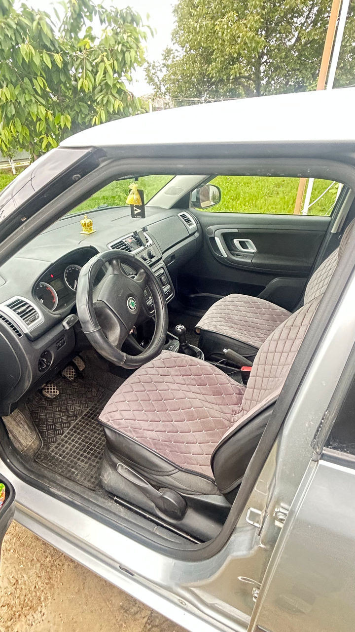 Skoda Fabia фото 4