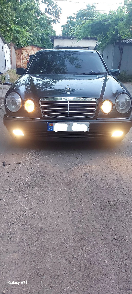 Mercedes E-Class foto 6
