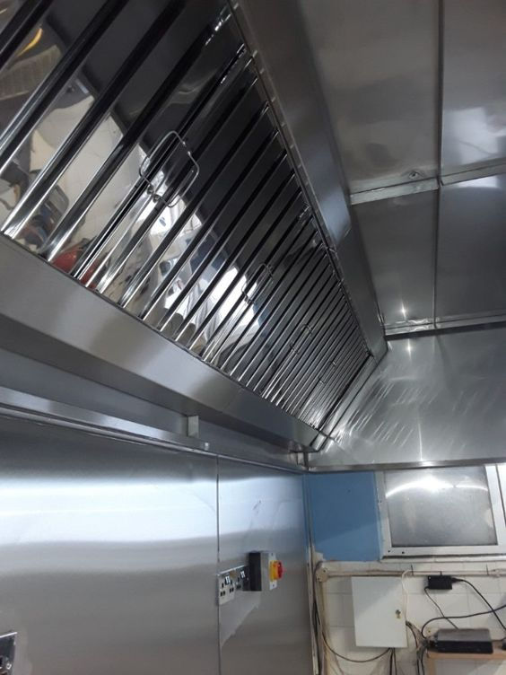 Вытяжные зонты для ресторанов, кафе и общепита в HoReCa фото 1