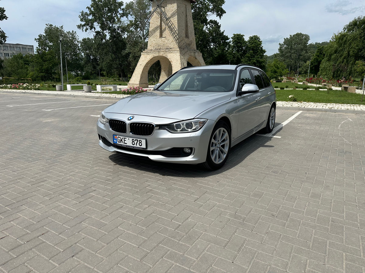 BMW 3 Series Touring foto 4