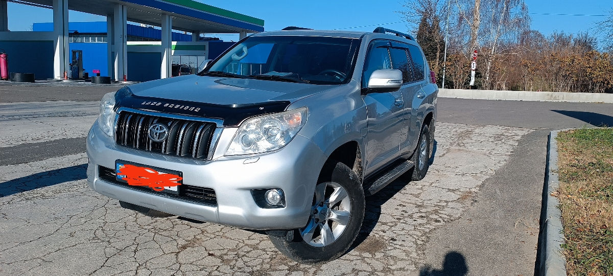 Toyota Land Cruiser Prado foto 1