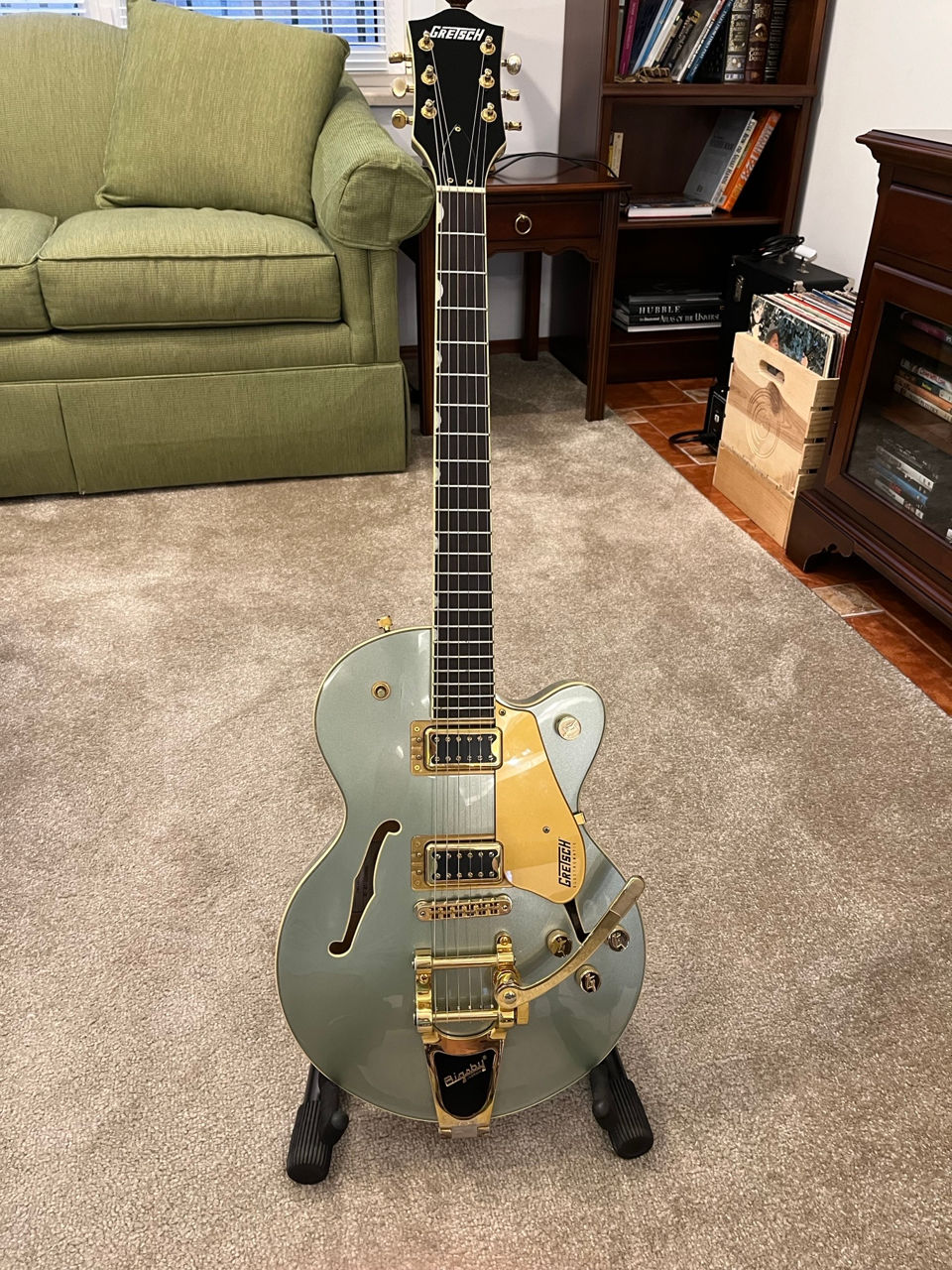 Gretsch guitar, microphone stands, keyboard stand foto 1