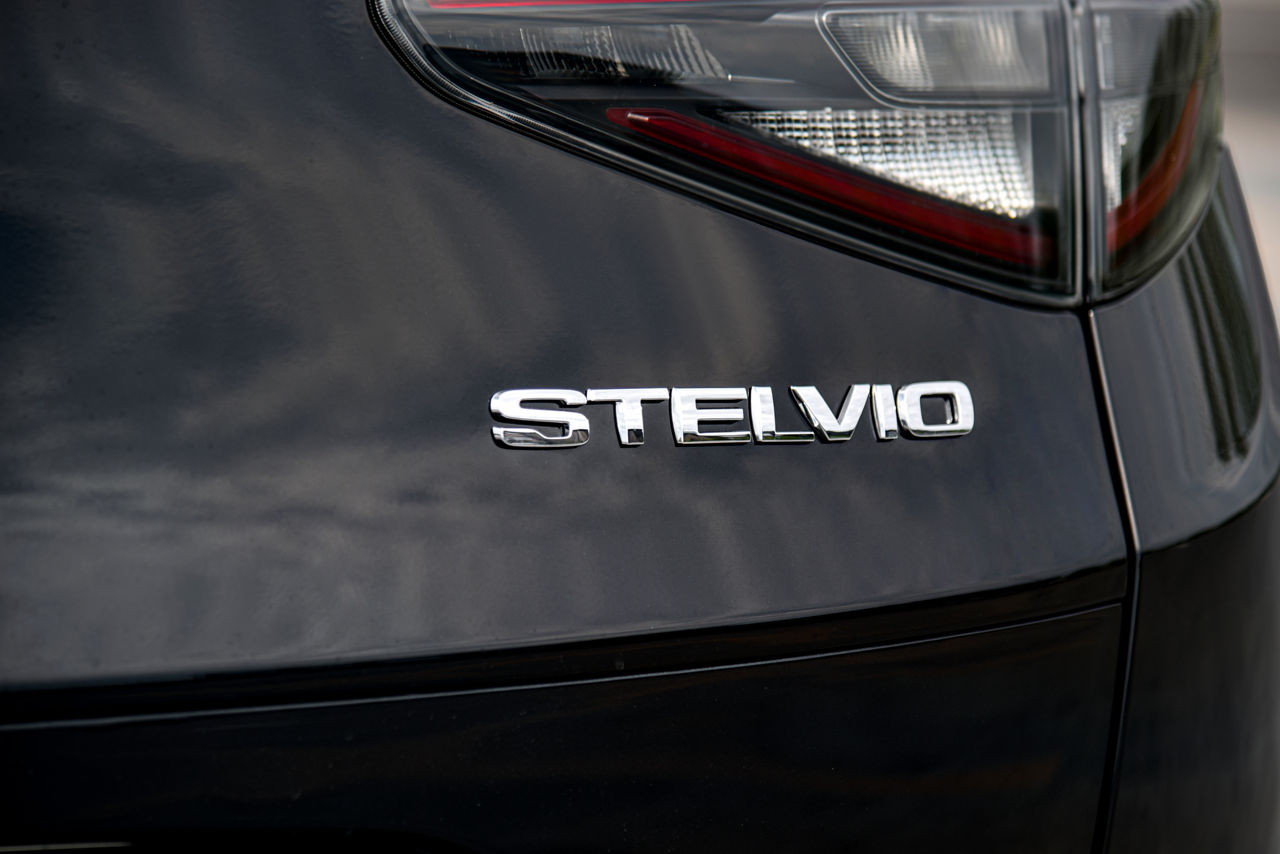 Alfa Romeo Stelvio foto 13