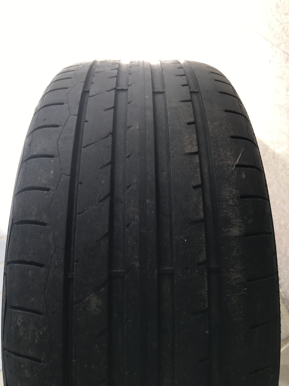 235/45 R18