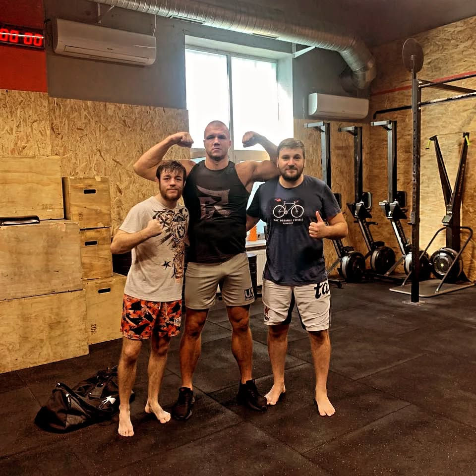 Vrei să devii mai puternic? Înscrie-te la kickboxing! foto 7