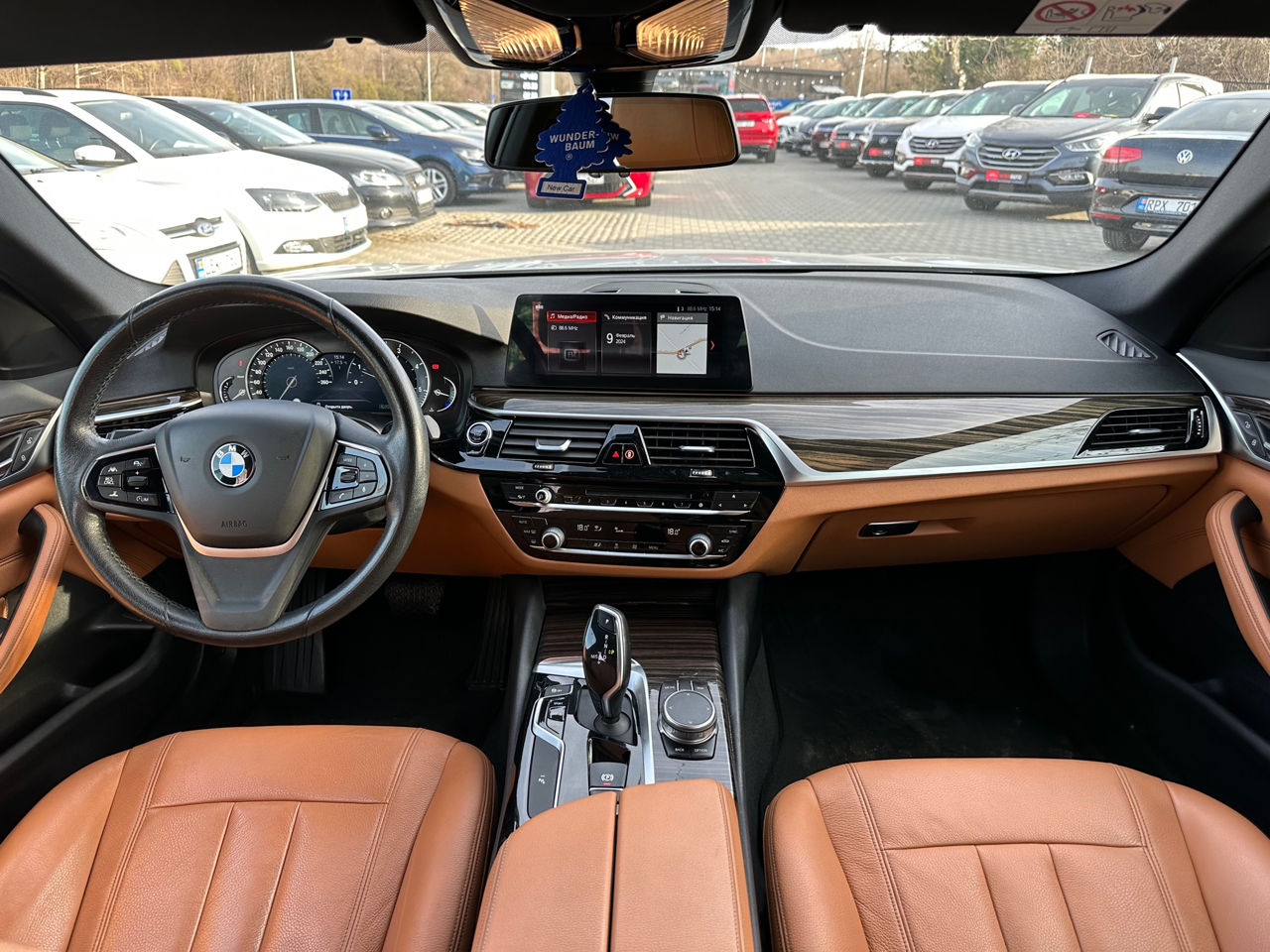 BMW 5 Series foto 8