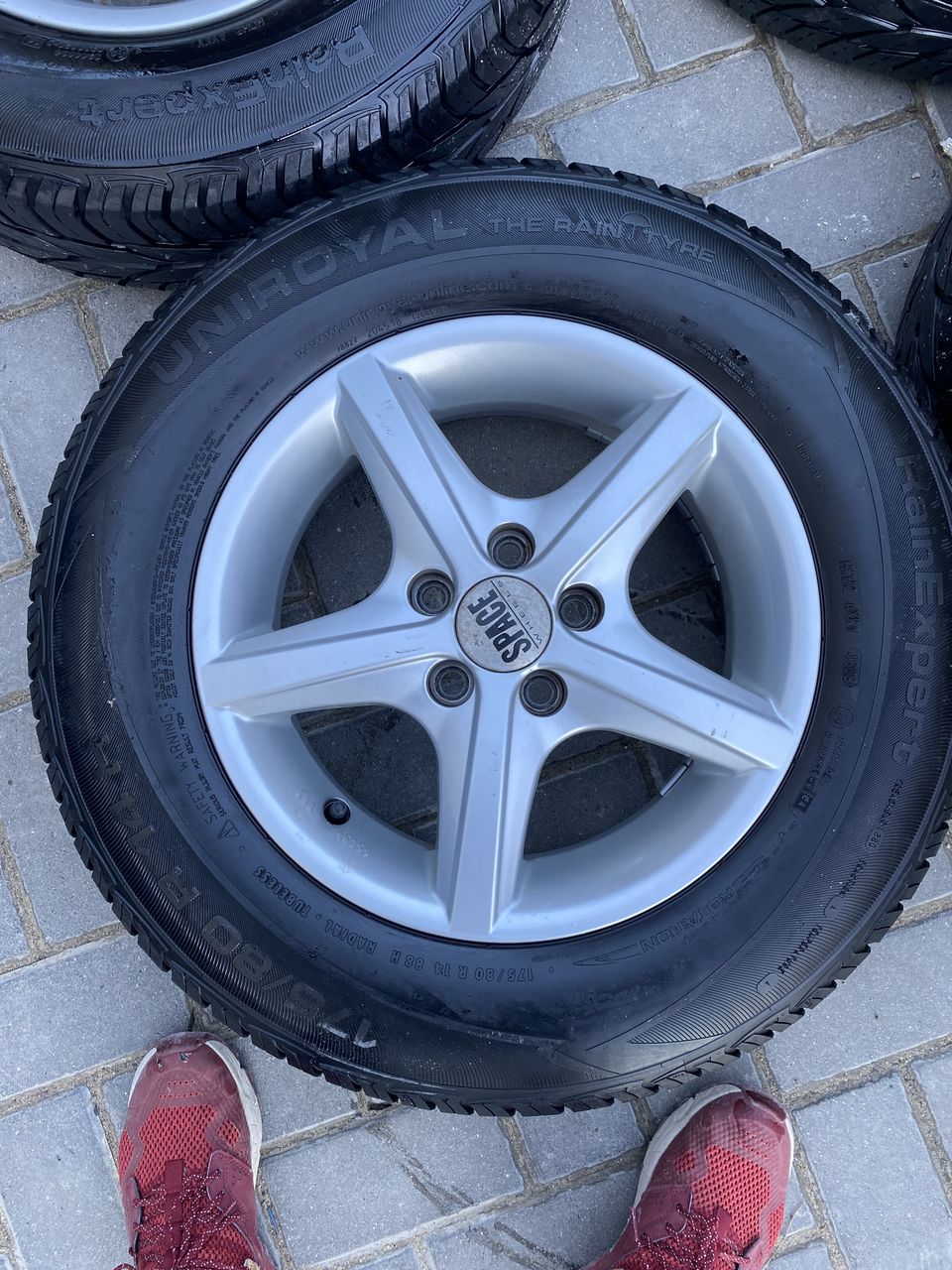 175/80 R14 Roti si Discuri