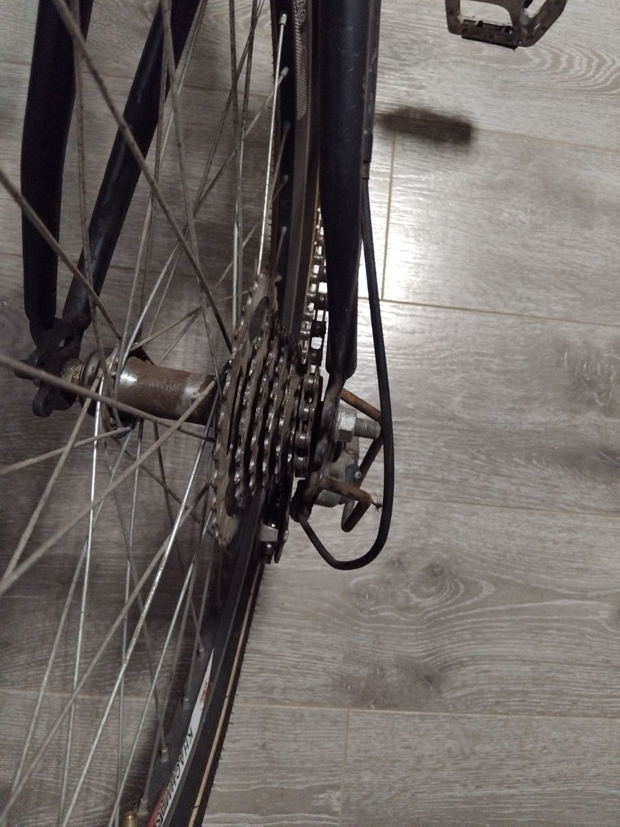 Vând bicicleta Mckenzie Sportline foto 3
