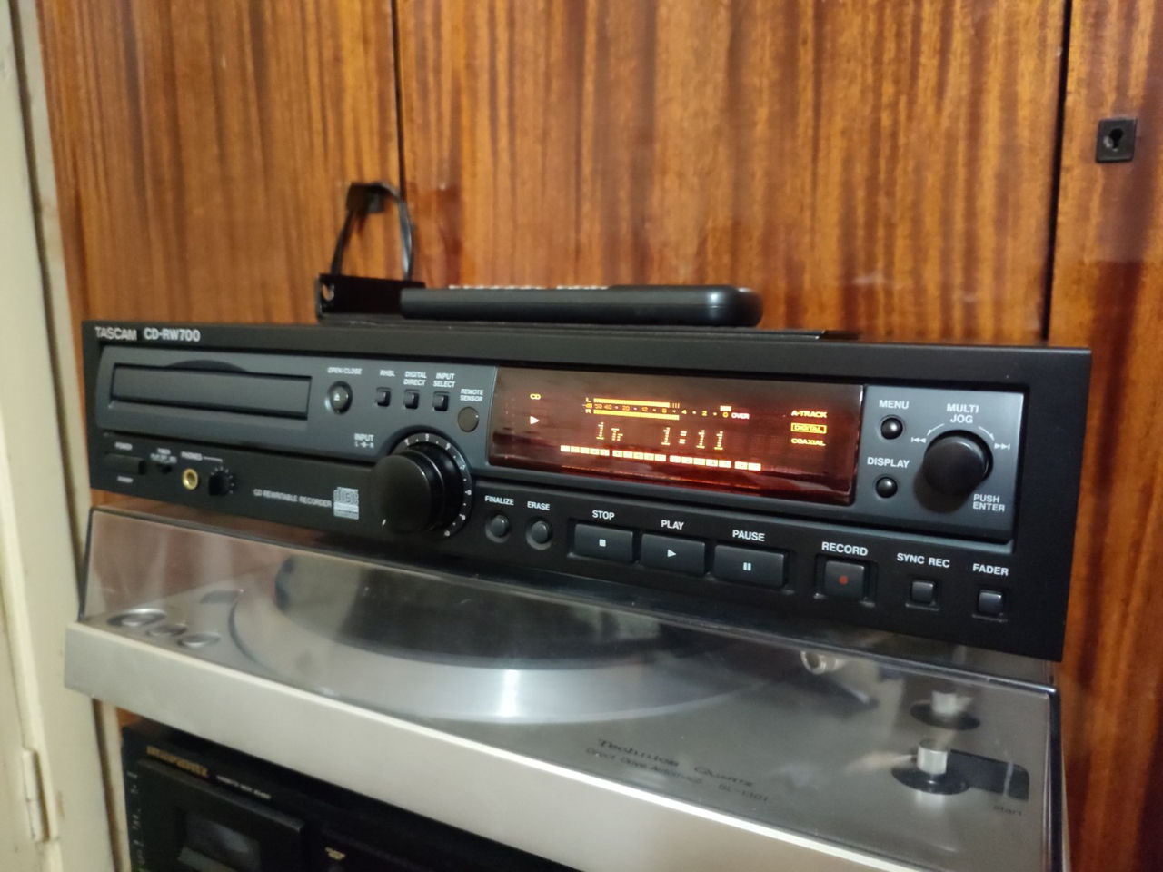 Tascam CD-RW 700 Professional.