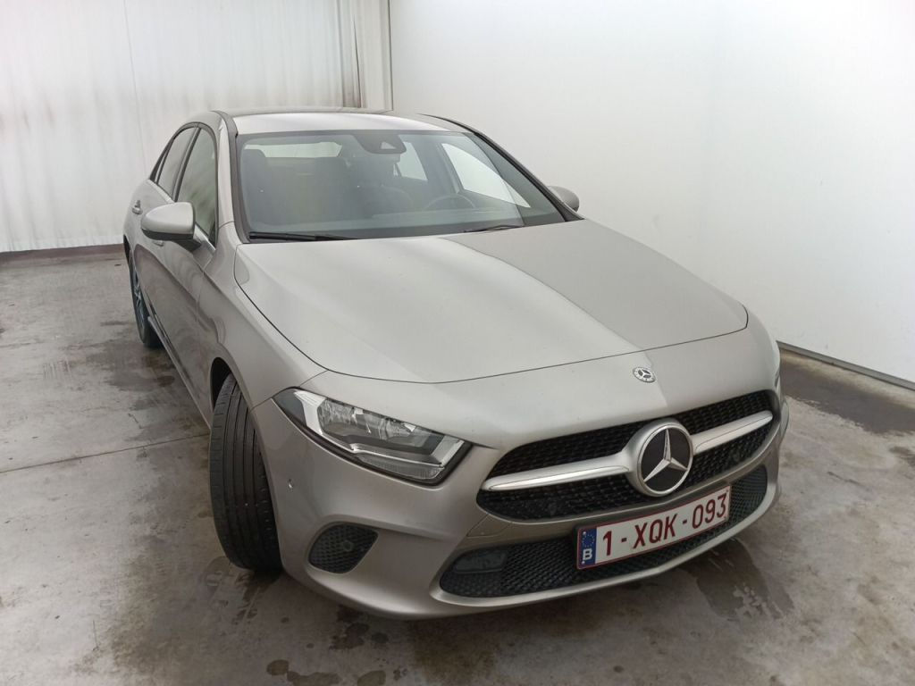 Mercedes A-Class foto 2