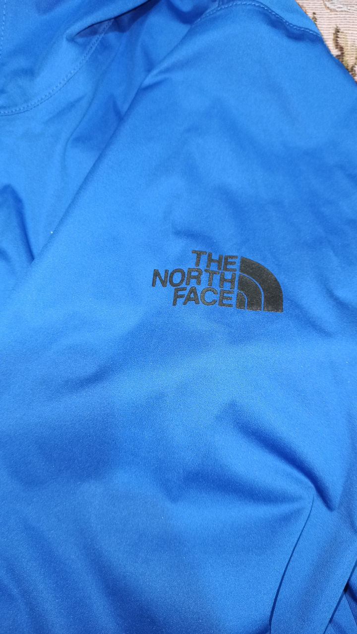 Куртка женская The North Face оригинал из США, размер  М. ( маломерит больше похожа на S, полу обхва фото 0