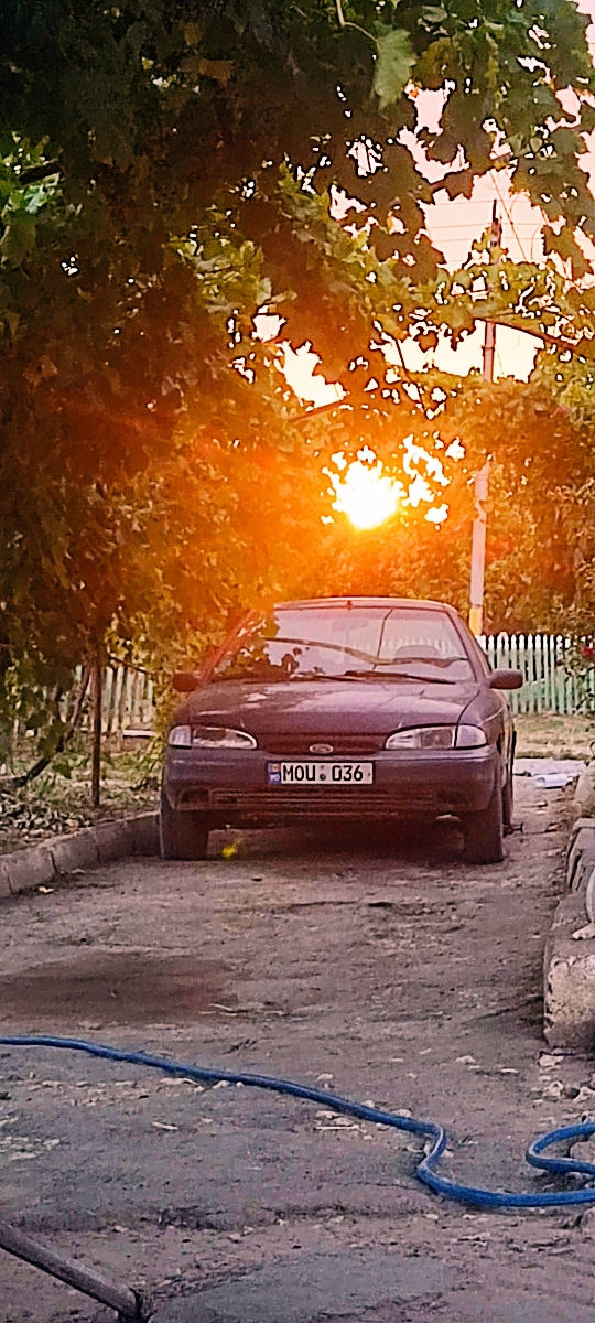 Ford Mondeo foto 8