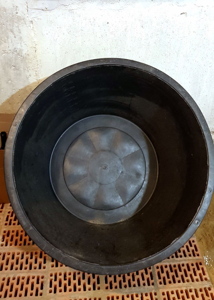 Кадка. Пластиковая. Пищевая - 200 литров. Новая