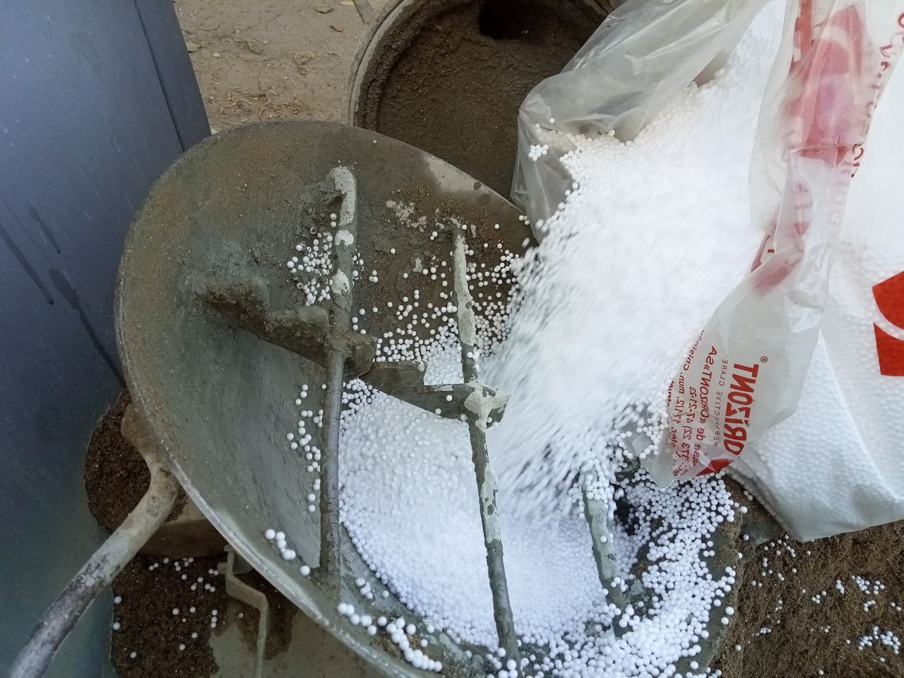 Granule polistiren * Полусухая стяжка * гранулы * утепление foto 2