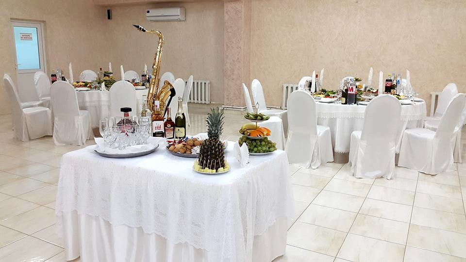 Vînd afacerea activă tot cu firmă, 2 cantine-bistrouri la Malina Mică foto 0