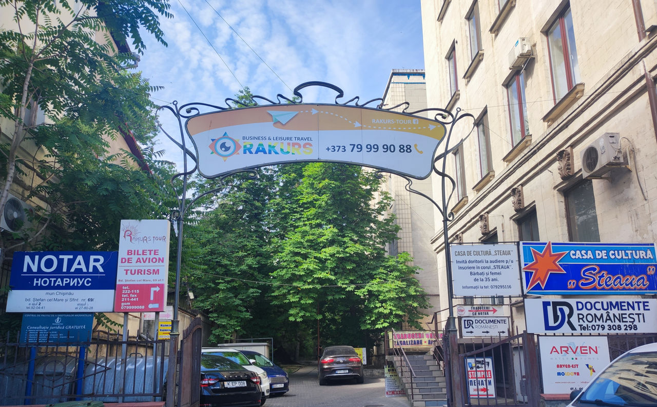 Наши цены  вас обрадуют ! перевод документов и нотариальное заверение фото 0