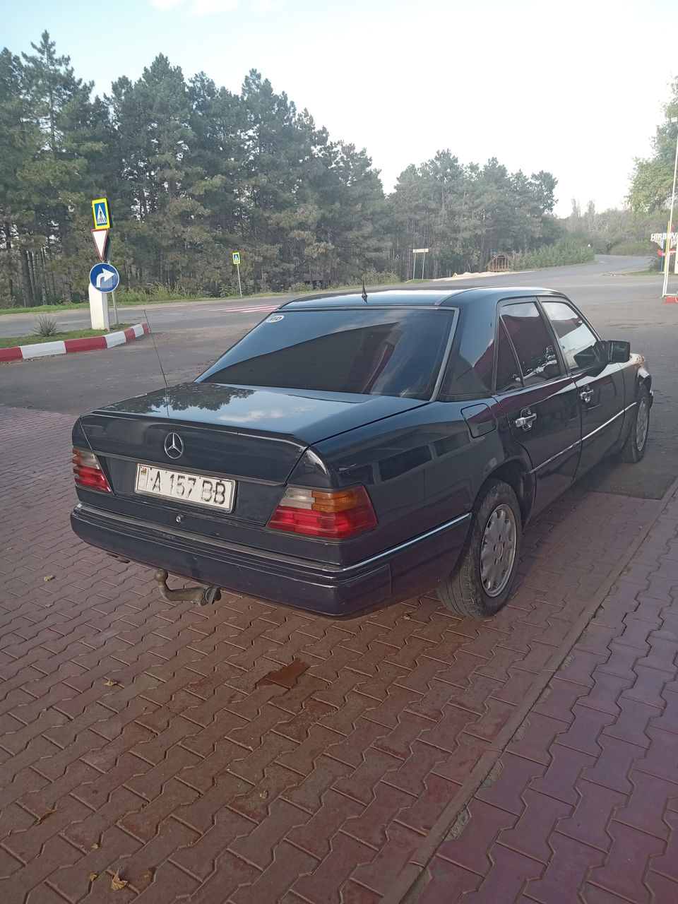 Mercedes Series (W124) foto 2