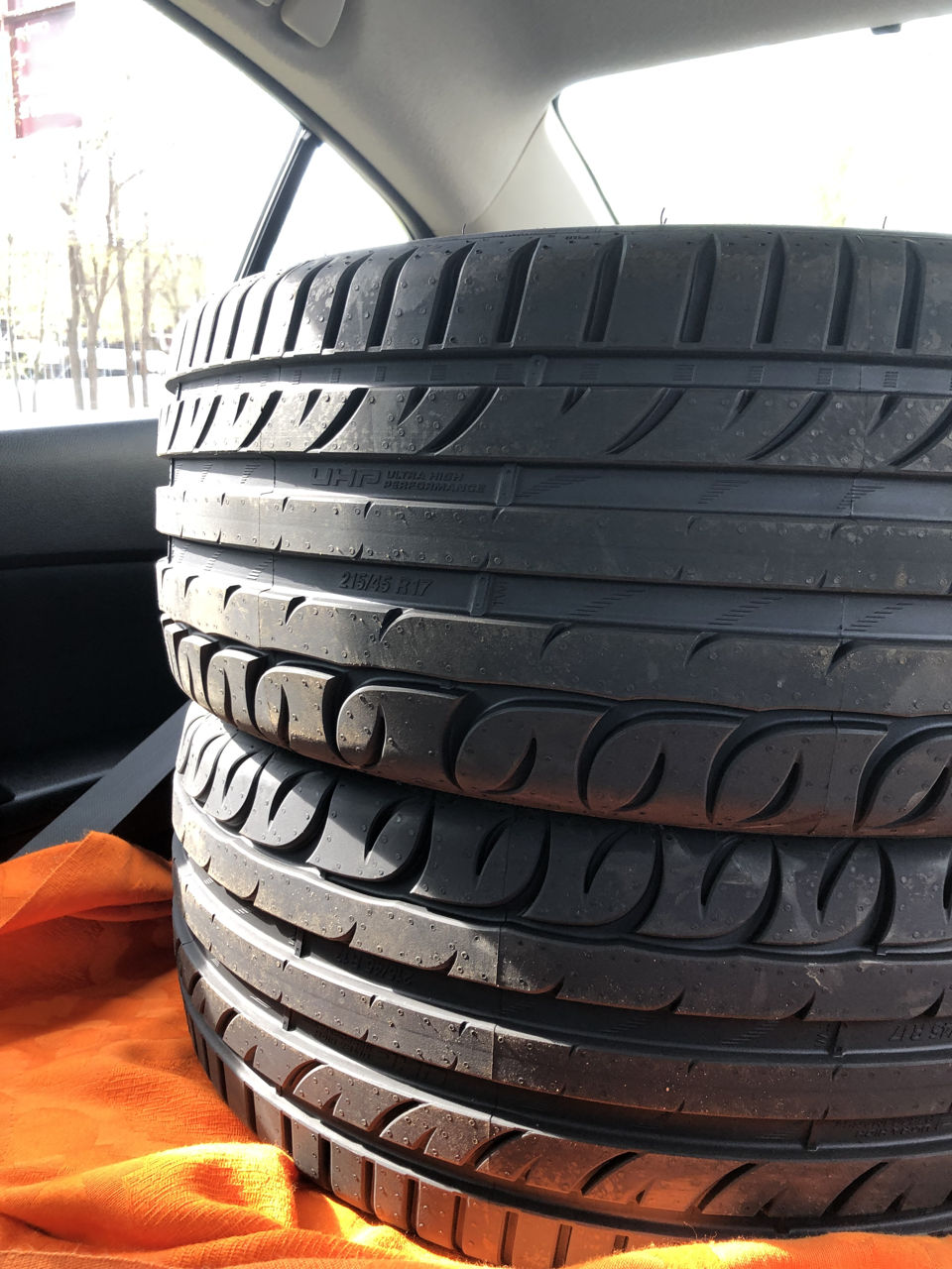 Tigar UHP 225/45 R17