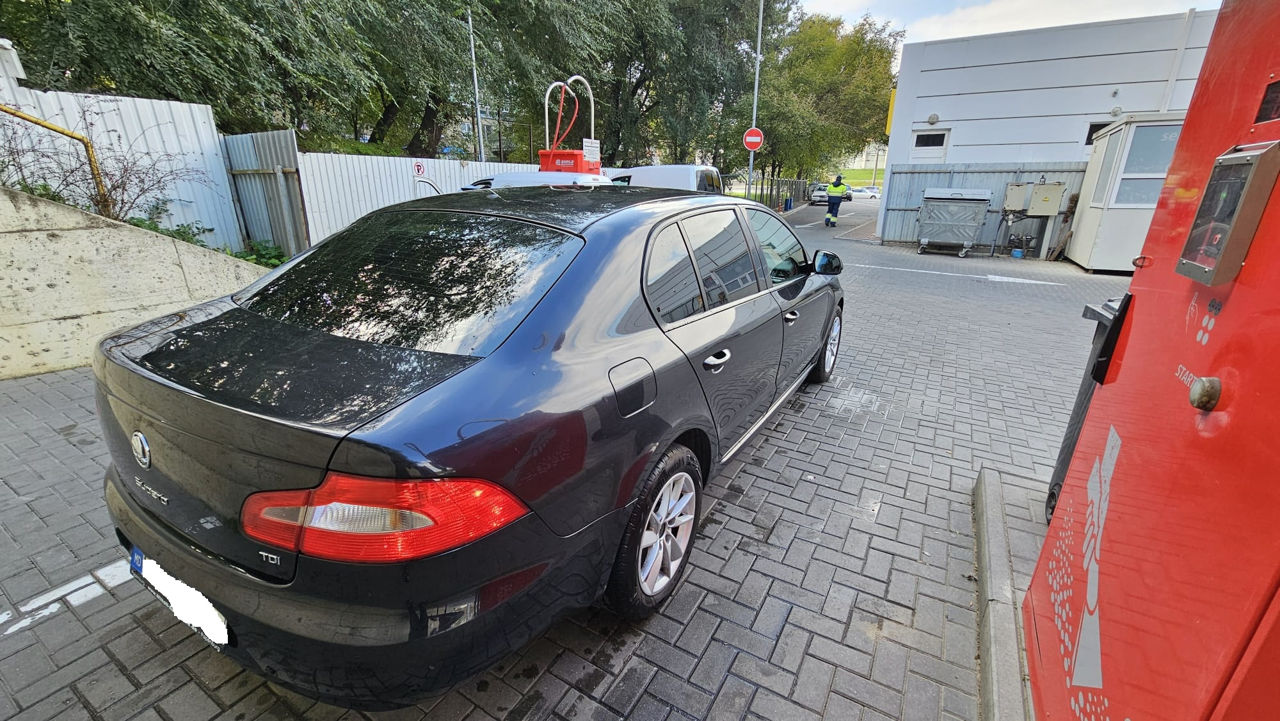 Skoda Superb foto 2