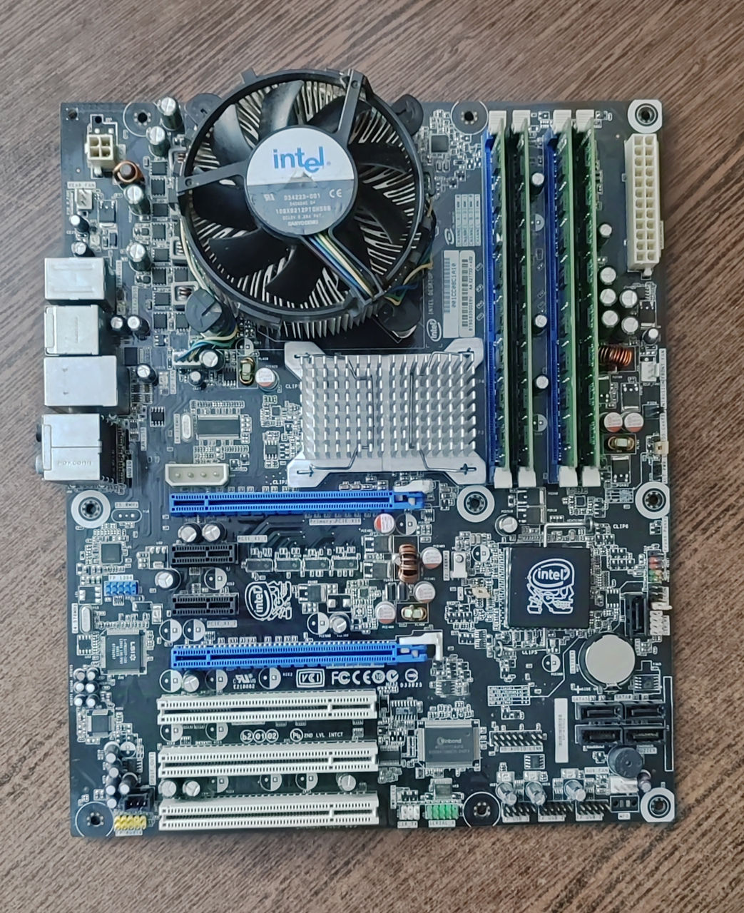 Комплект 4 ядерный Intel! foto 0