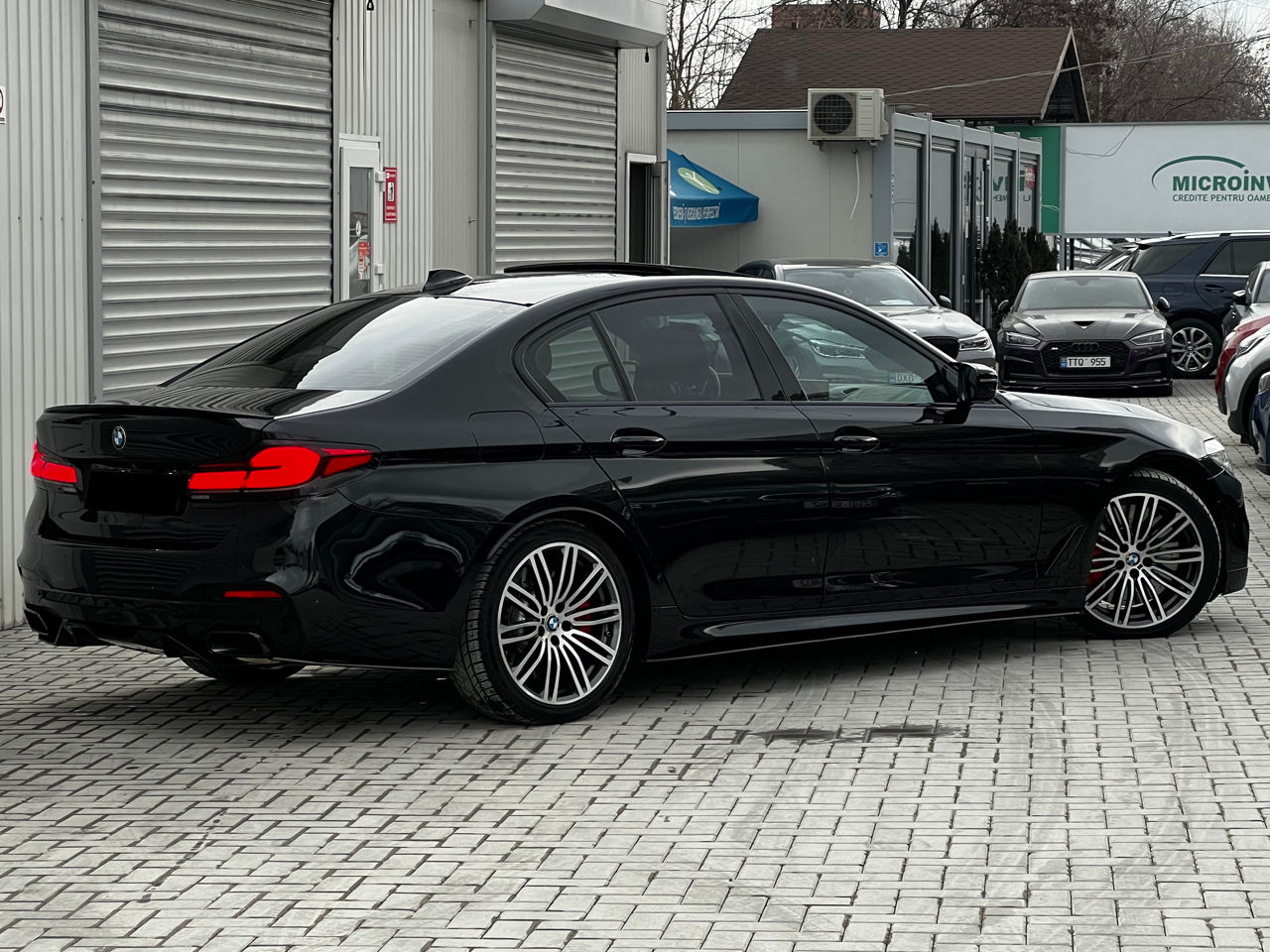 BMW 5 Series foto 2