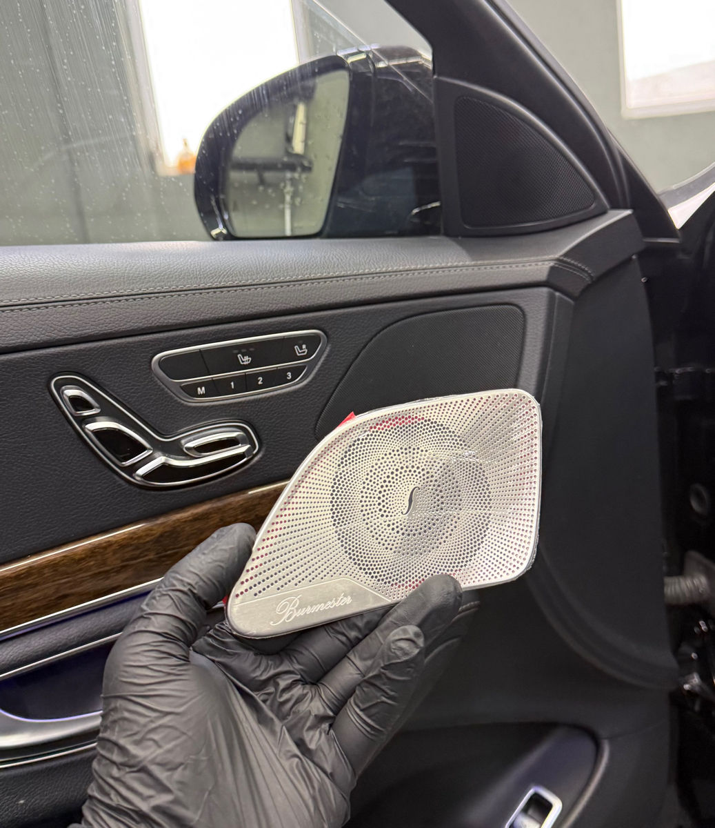 Mercedes  - capace burmester pentru boxe , S-Class foto 4