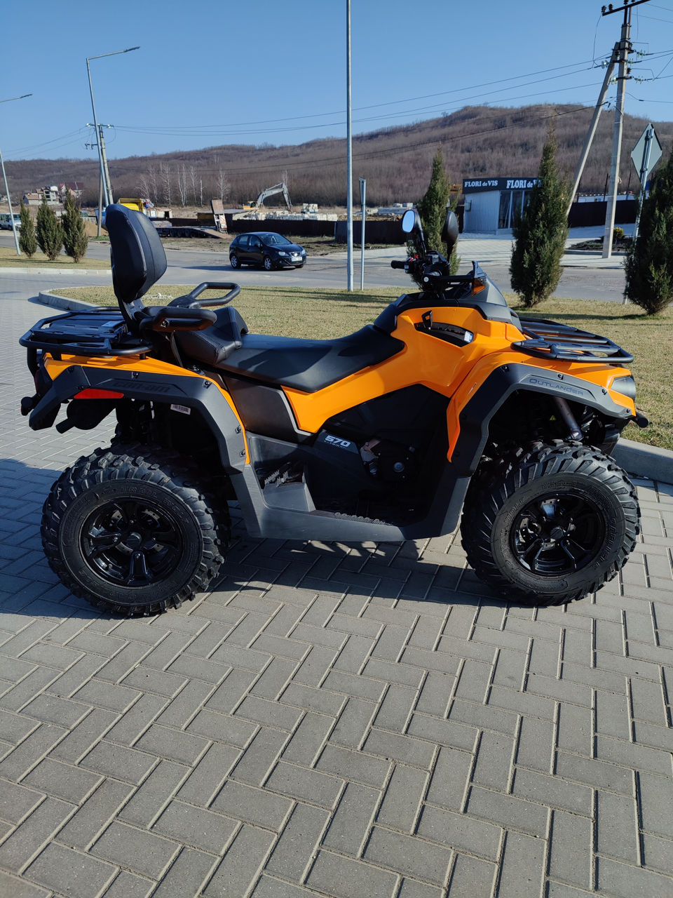 Can-Am (BRP) OUTLANDER MAX DPS570 foto 1