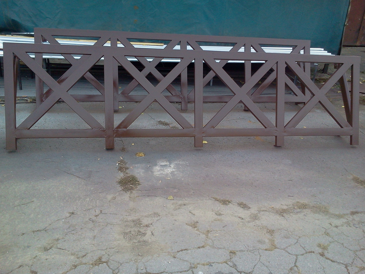 Fabricăm și montăm la comanda gratii la ferestre de la 700 lei m2 balustrade de la 600 lei m фото 3