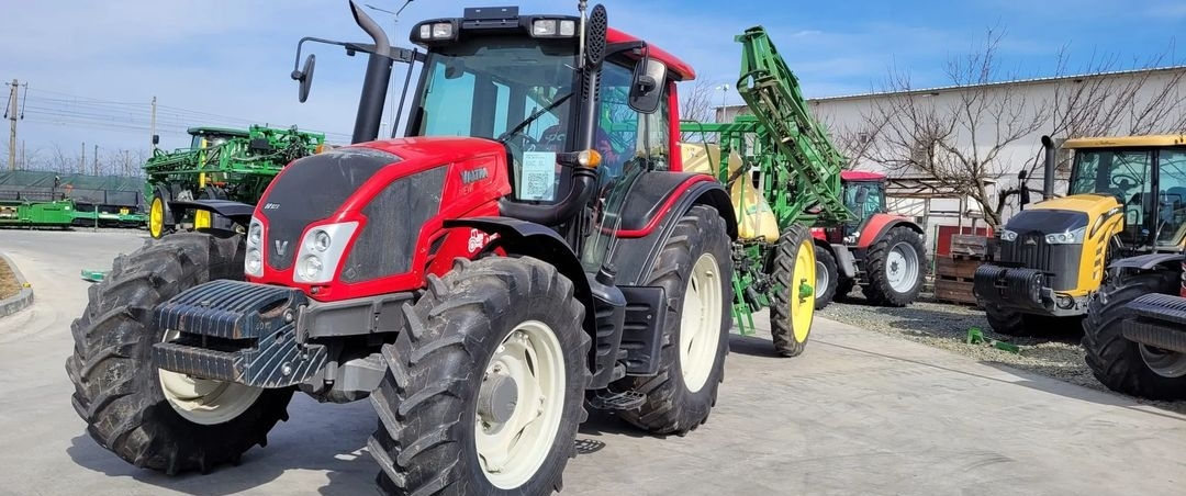 Valtra N 123 foto 0