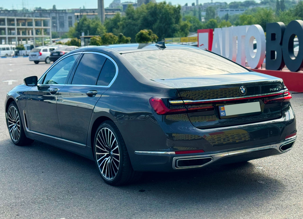 BMW 7 Series foto 8