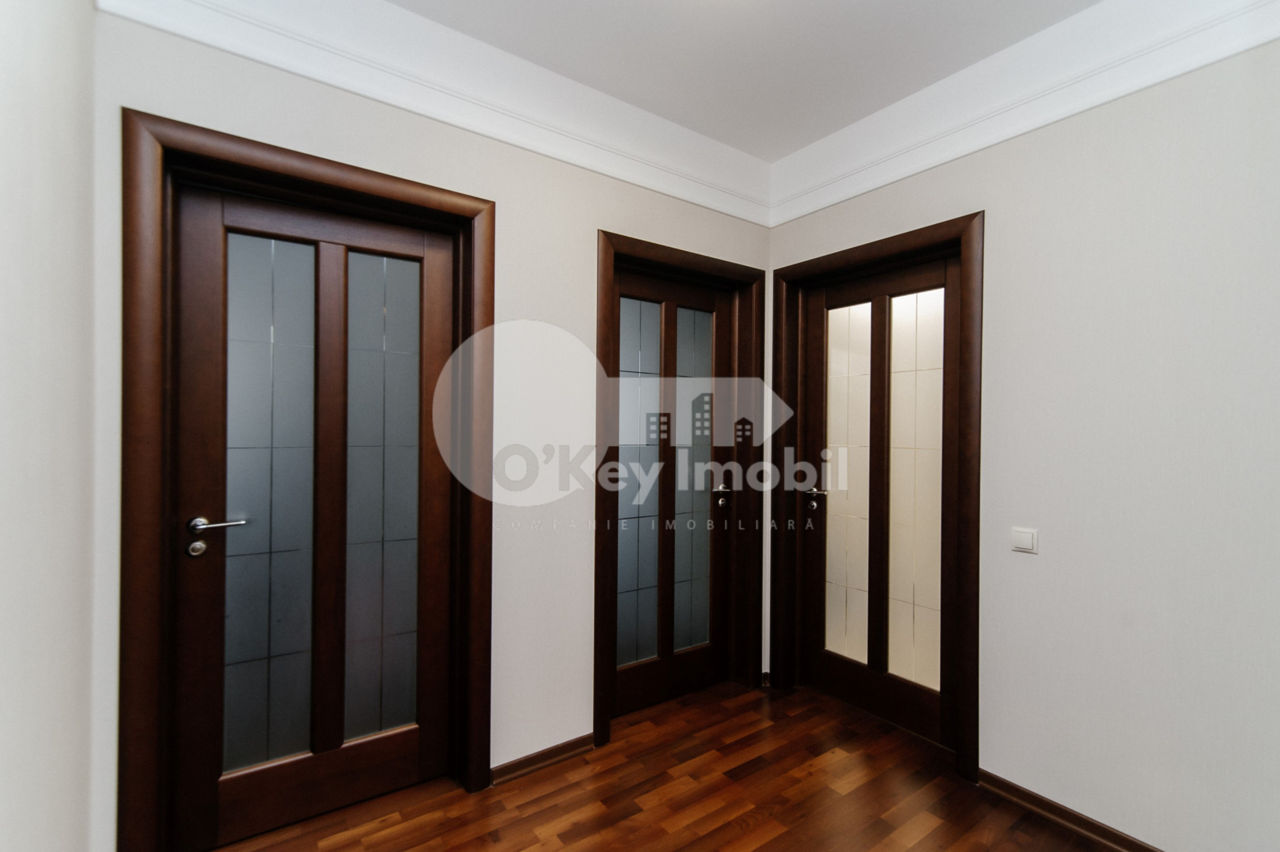 Apartament cu 3 camere, 130 m², Centru, Chișinău foto 17