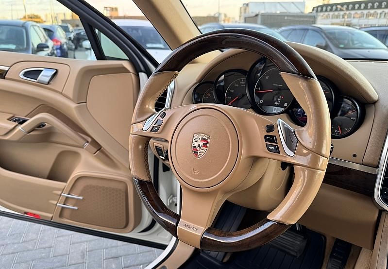 Porsche Cayenne foto 0