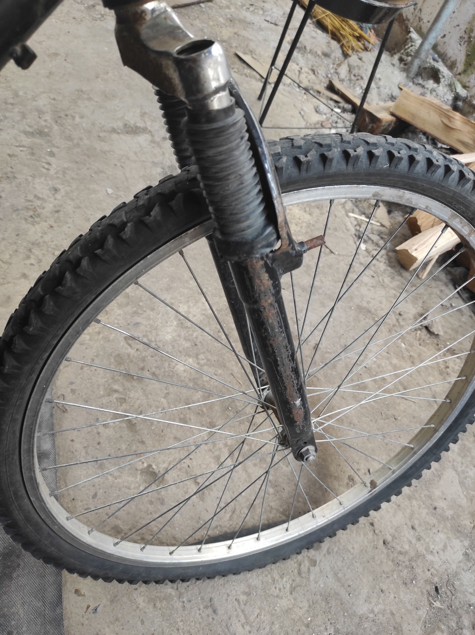 Продам велик на запчасти 600 лей он ездит