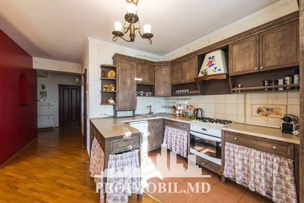 Apartament cu 2 camere, 100 m², Telecentru, Chișinău foto 2