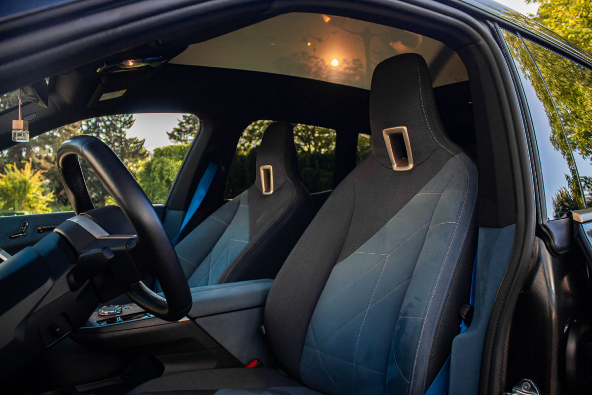 BMW iX фото 5