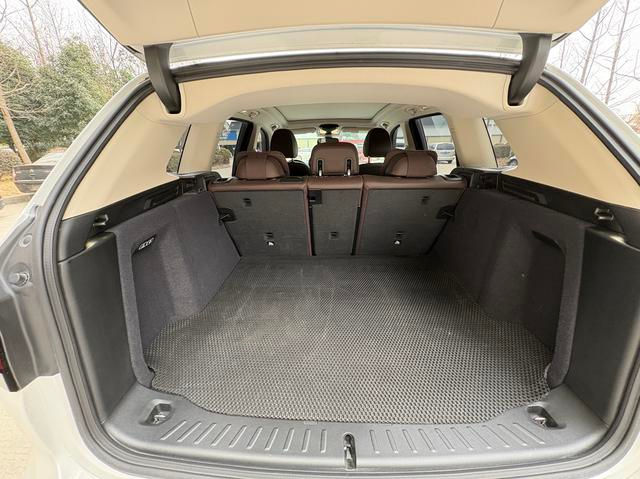 BMW iX3 фото 9